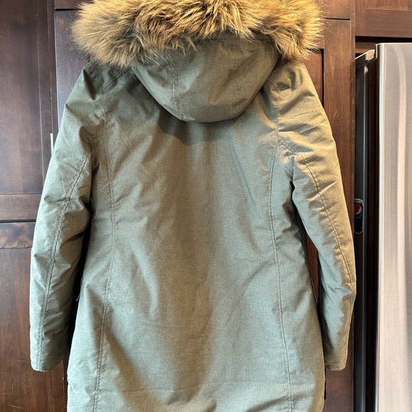 Helly Hansen Women's Parka
Winter Coat - Fur Hood- like new - Picture 7 of 10